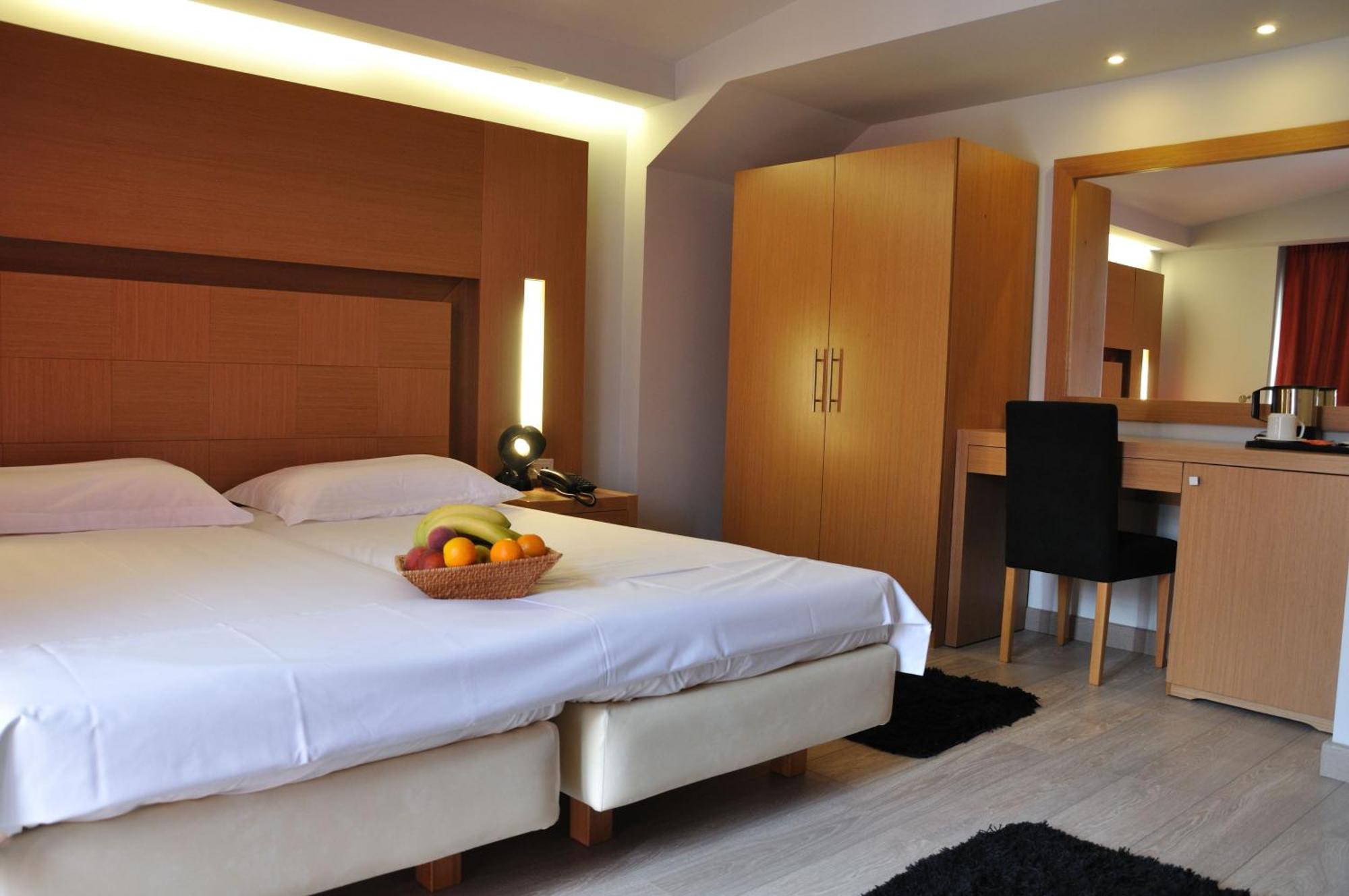 Corfu Mare Hotel -Adults Only Екстер'єр фото